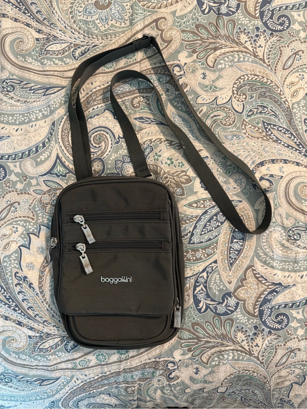 Baggallini Gray Crossbody Bag